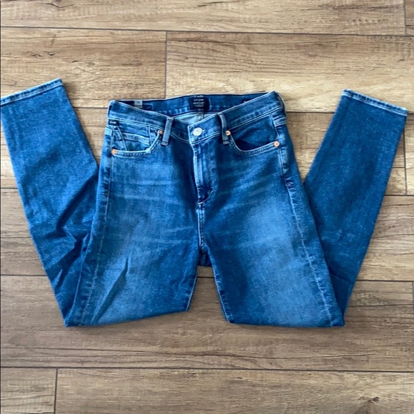 Mid Rise Skinny Jean - Picture 1 of 4